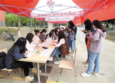 大同大学迎来首批返校学生